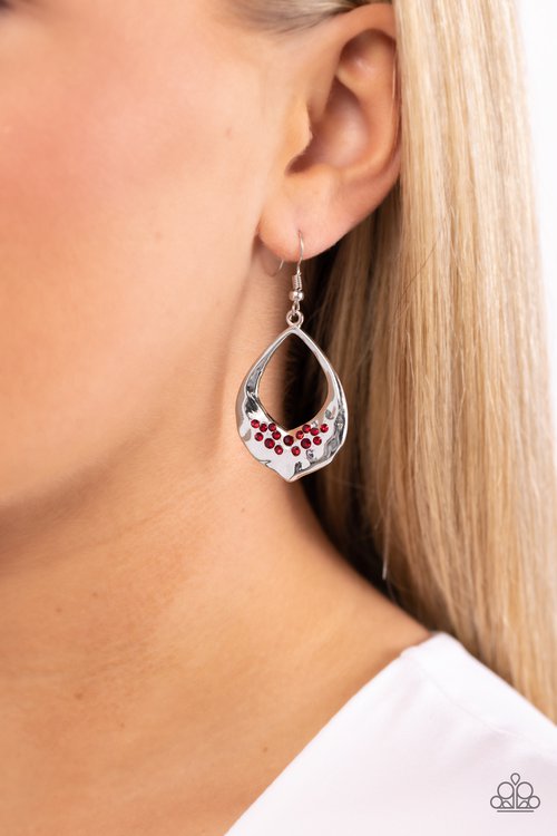 CACHE Reserve - Paparazzi Earring Image