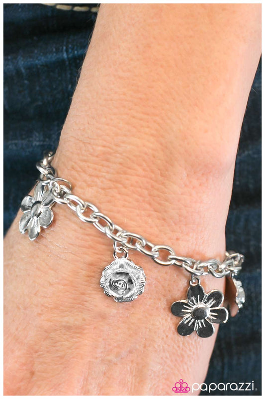 Paparazzi Bracelet ~ That Can Be Arranged - Silver