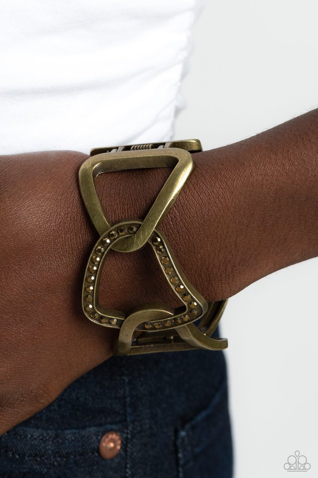 Alternative Attitude - Brass - Paparazzi Bracelet Image