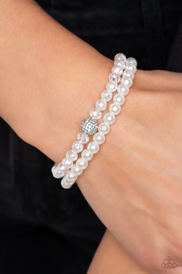 Countess Cutie - White - Paparazzi Bracelet Image