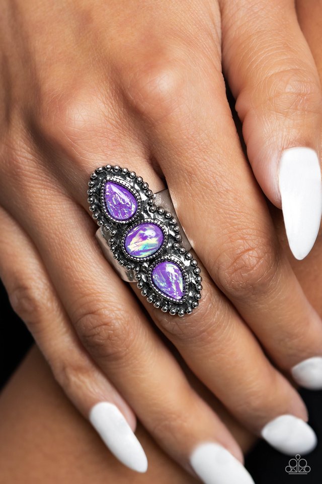 Strut Your STUDS - Purple - Paparazzi Ring Image