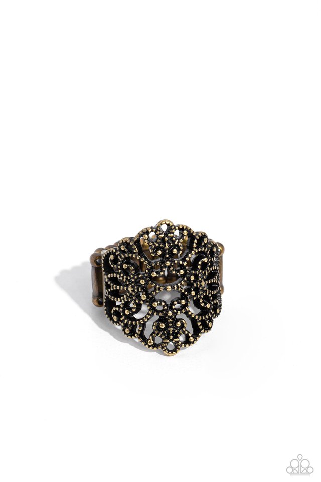 Glistening Gentry - Brass - Paparazzi Ring Image