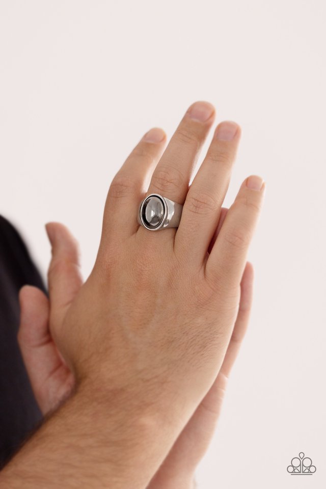 Avant-Garde Age - Silver - Paparazzi Ring Image