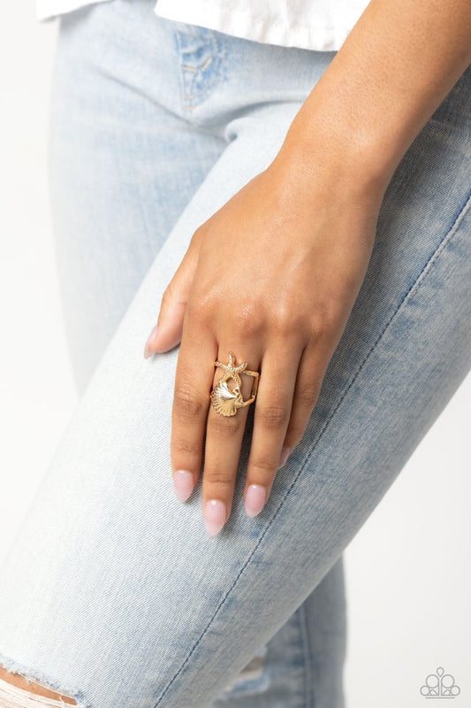 Seashell Showcase - Gold - Paparazzi Ring Image