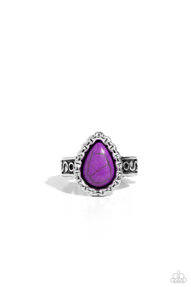 Scalloped Showcase - Purple - Paparazzi Ring Image