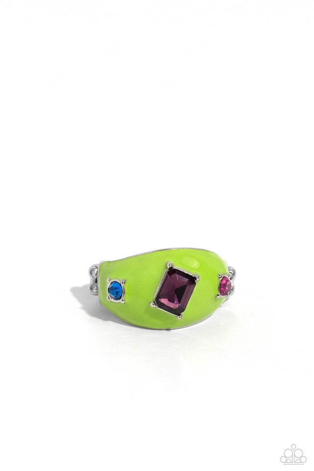 Blinding Behavior - Green - Paparazzi Ring Image