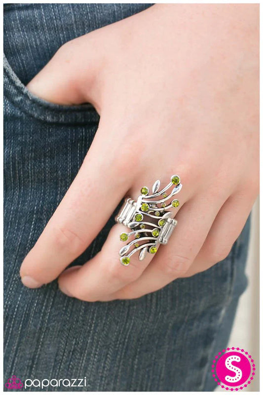 Paparazzi Ring ~ Talk of The Town - Green