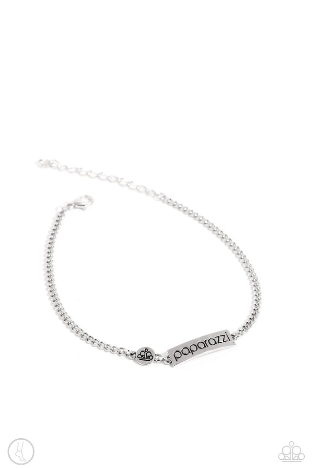 Credible Curves - Silver - Paparazzi Bracelet Image