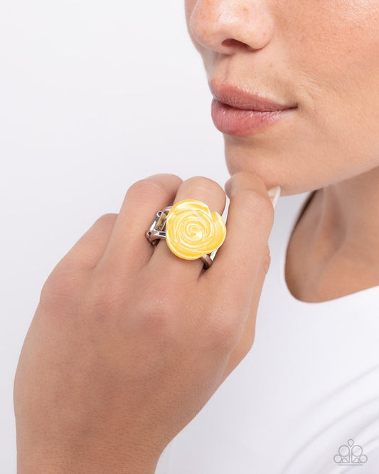 Top-SHELL Shine - Yellow - Paparazzi Ring Image