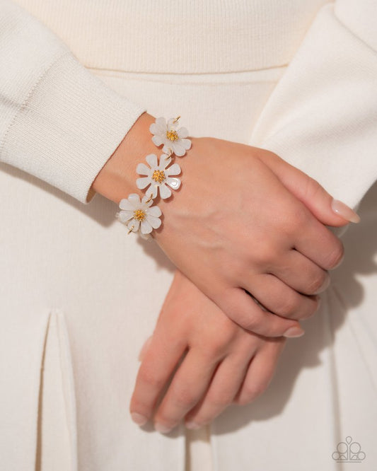 Poppin Pastel - White - Paparazzi Bracelet Image
