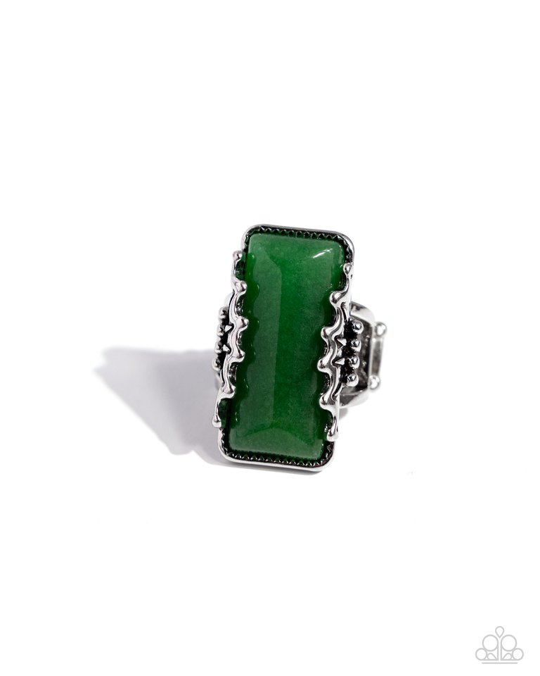 Scalloped Stone - Green - Paparazzi Ring Image