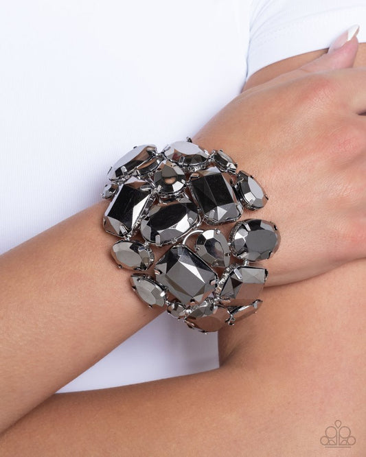 Chic Coronation - Silver - Paparazzi Bracelet Image