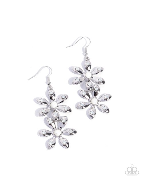 Fabulous Florals - Paparazzi Earring Image