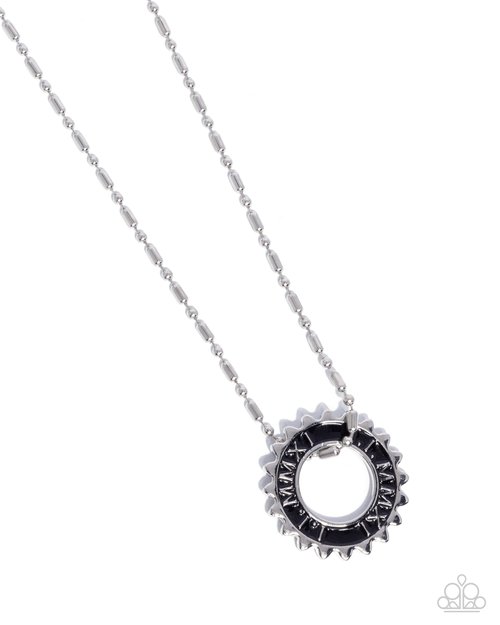 Second Gear - Paparazzi Necklace Image