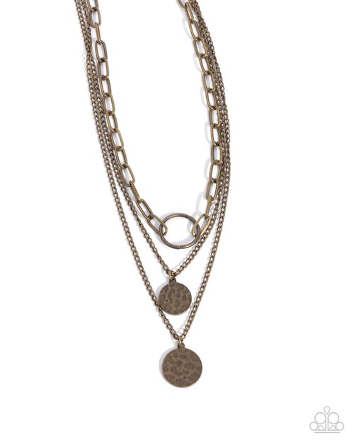 Hammered Halo - Paparazzi Necklace Image