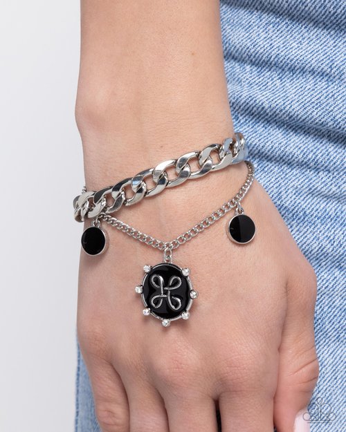 Preppy Present - Paparazzi Bracelet Image