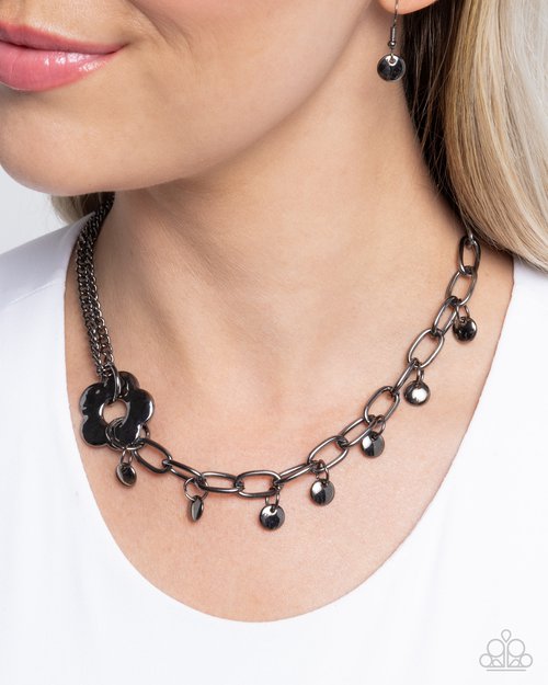 Magic Merger - Paparazzi Necklace Image