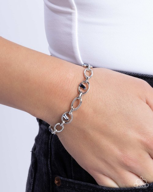 Light-Catching Leisure - Paparazzi Bracelet Image