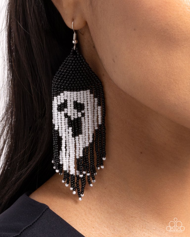 Spooky Strands - Black - Paparazzi Earring Image