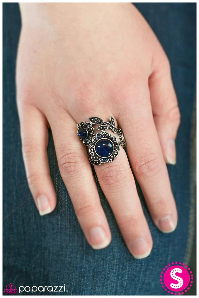 Paparazzi Ring ~ Midsummers Dream - Blue