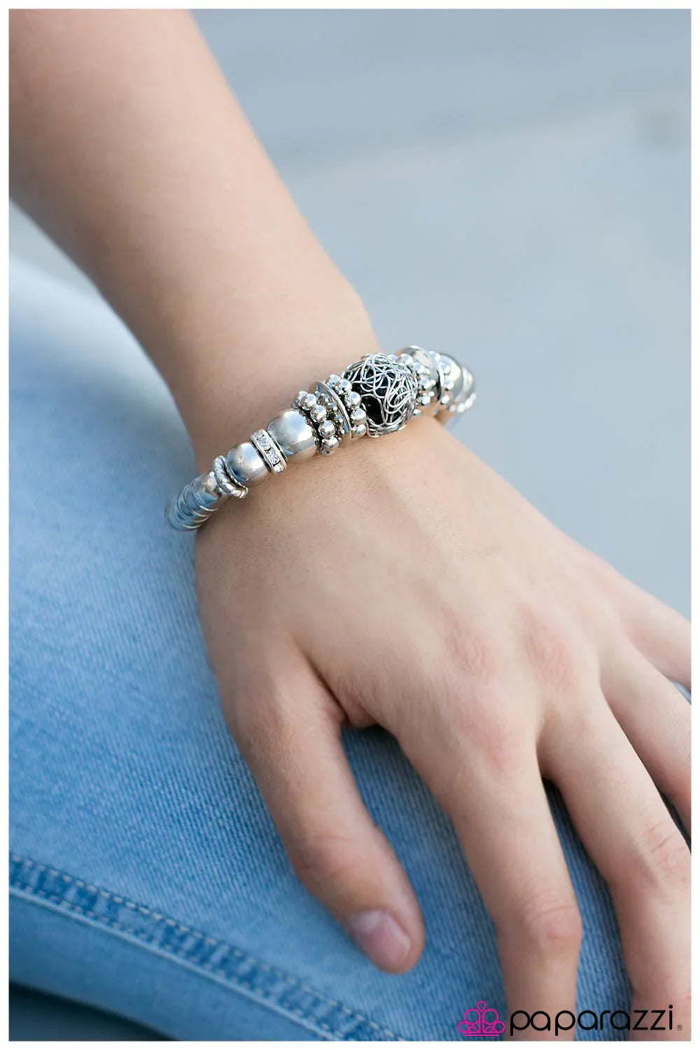 Paparazzi Bracelet ~ Let Your Guard Down - Black