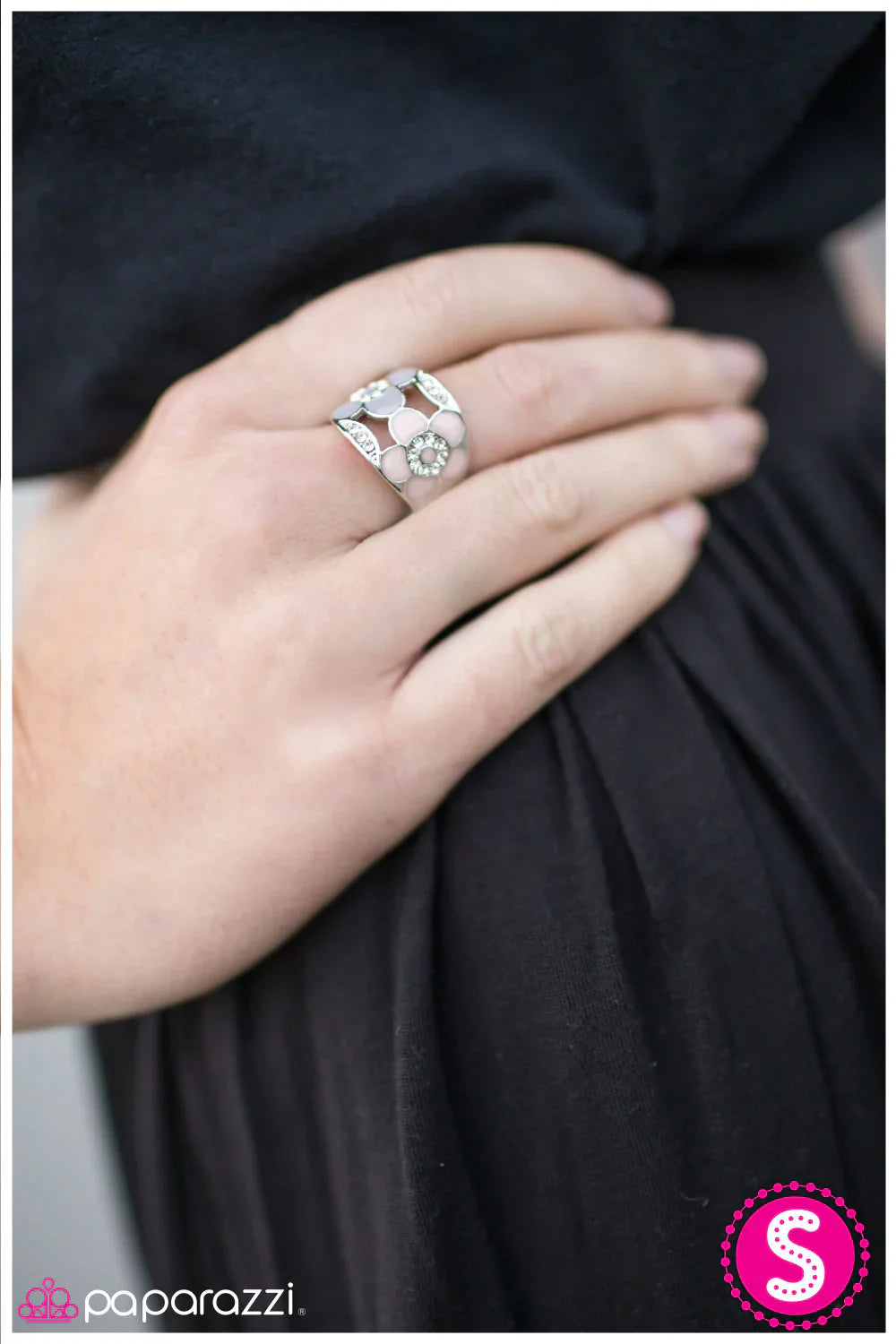 Paparazzi Ring ~ Feels Like Spring  - Pink