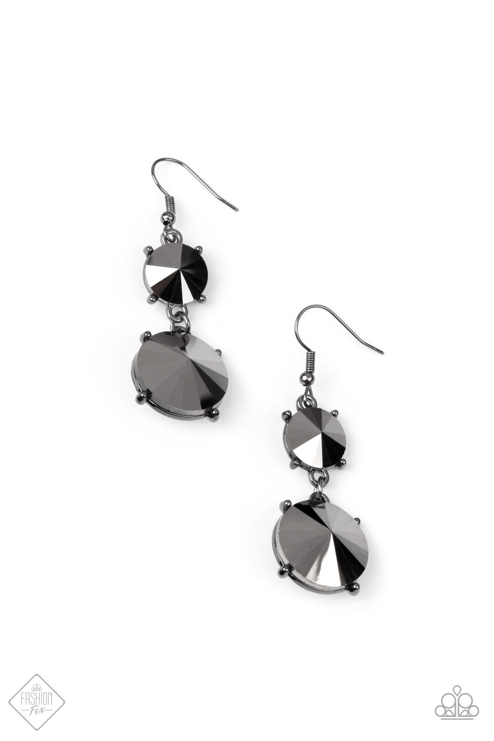 Paparazzi Earrings ~ Sizzling Showcase - Black