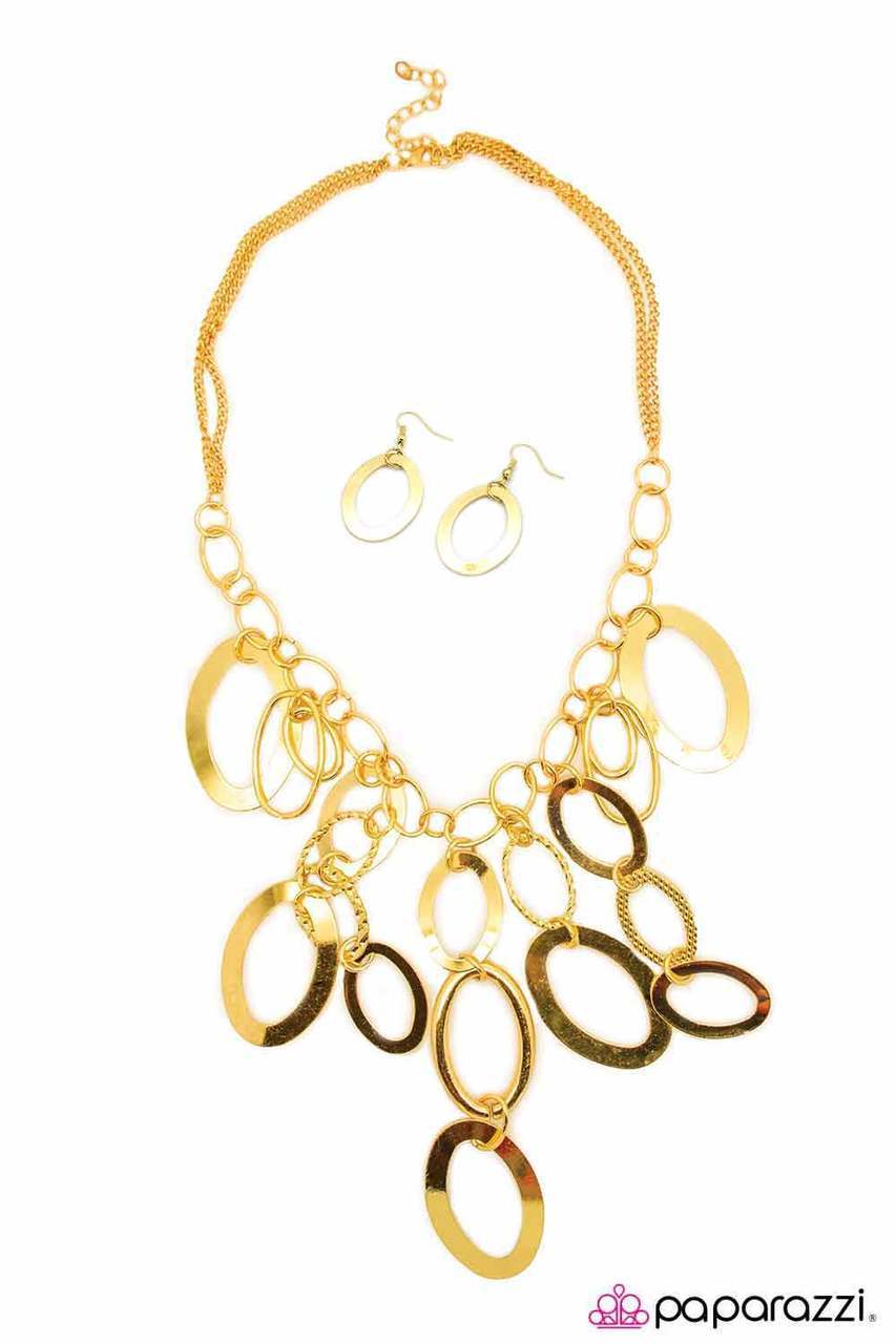 Paparazzi Blockbuster Necklace - Golden Spell - Gold