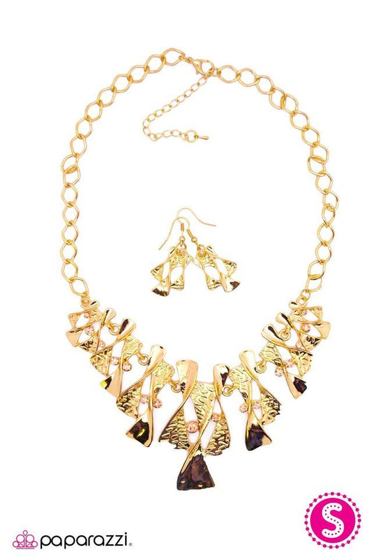 Paparazzi Blockbuster Necklace - The Sands of Time - Gold