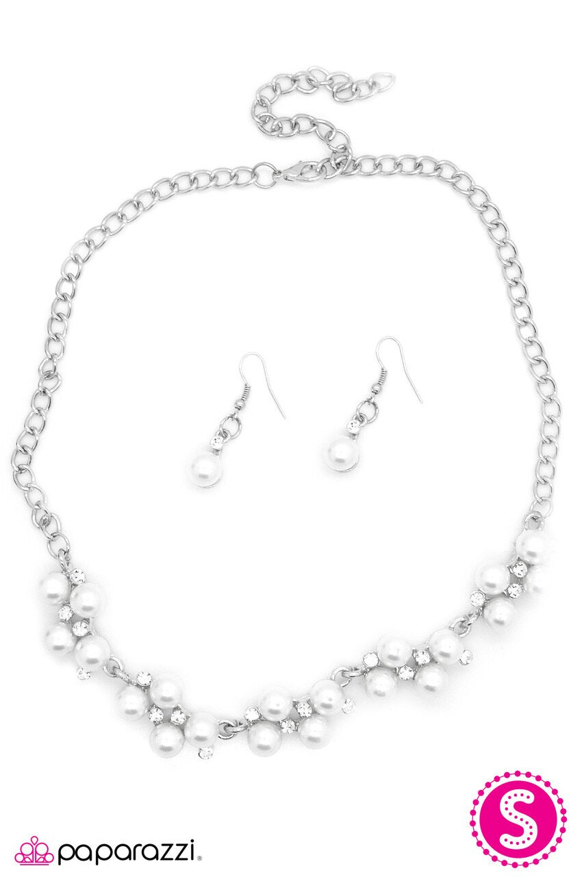 Paparazzi Blockbuster Necklace - Love Story - White