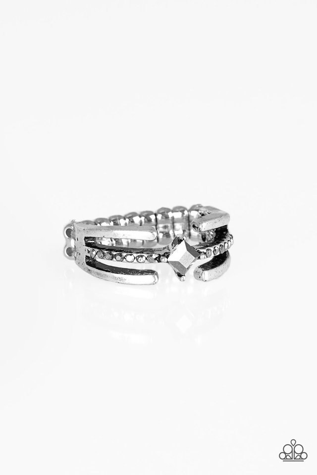 Paparazzi Ring ~ City Center - Silver