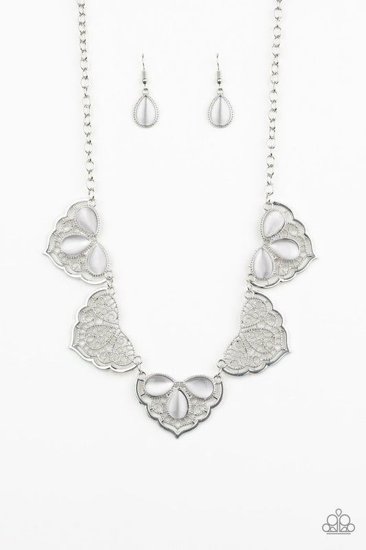 Paparazzi Necklace ~ East Coast Essence - White