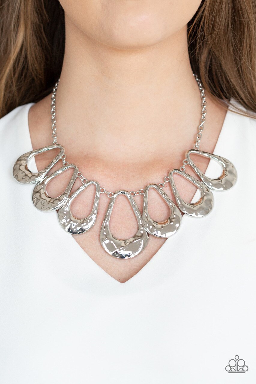 Paparazzi Necklace ~ Teardrop Envy - Silver