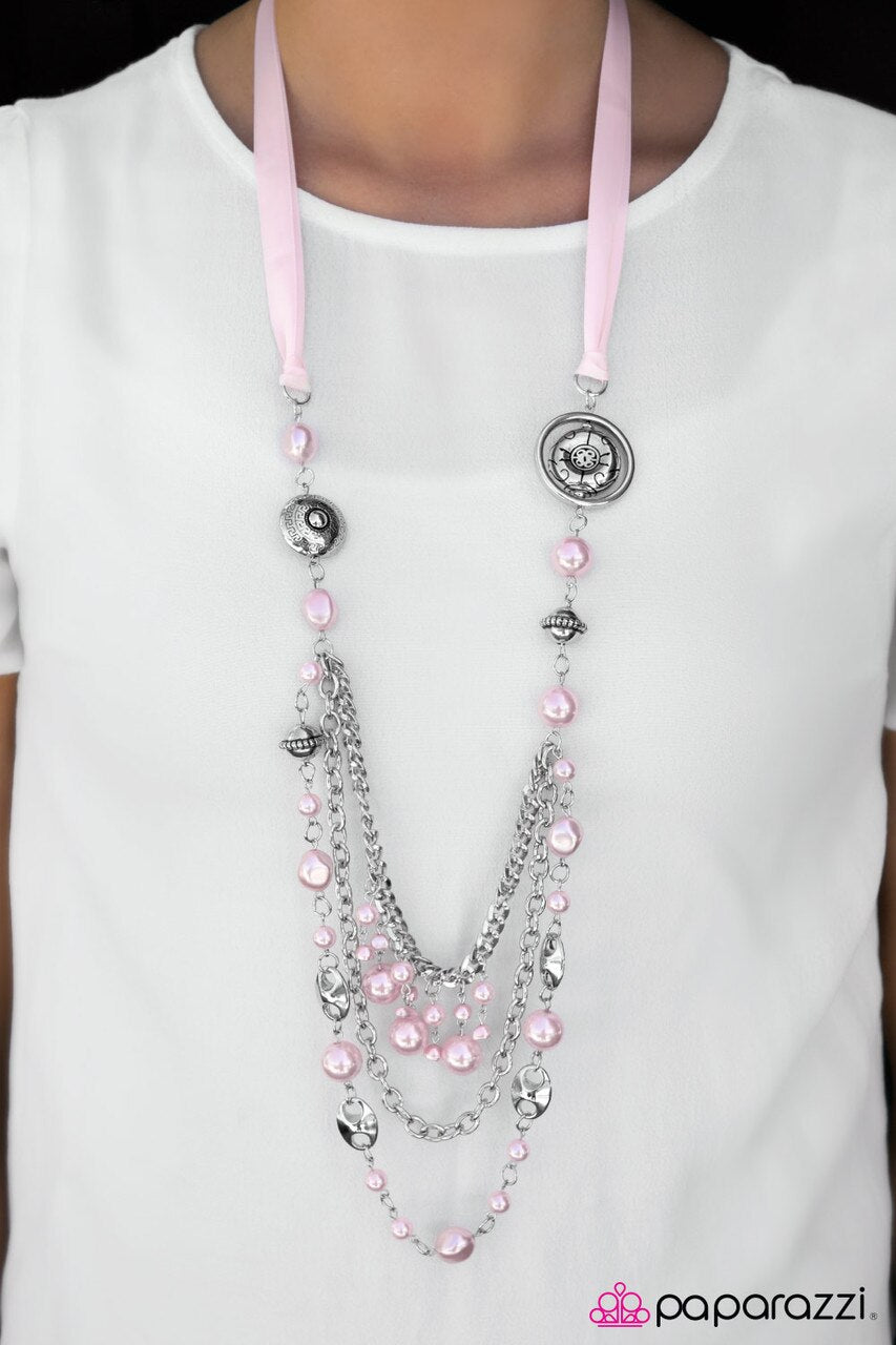 Paparazzi Blockbuster Necklace - All the Trimmings - Pink